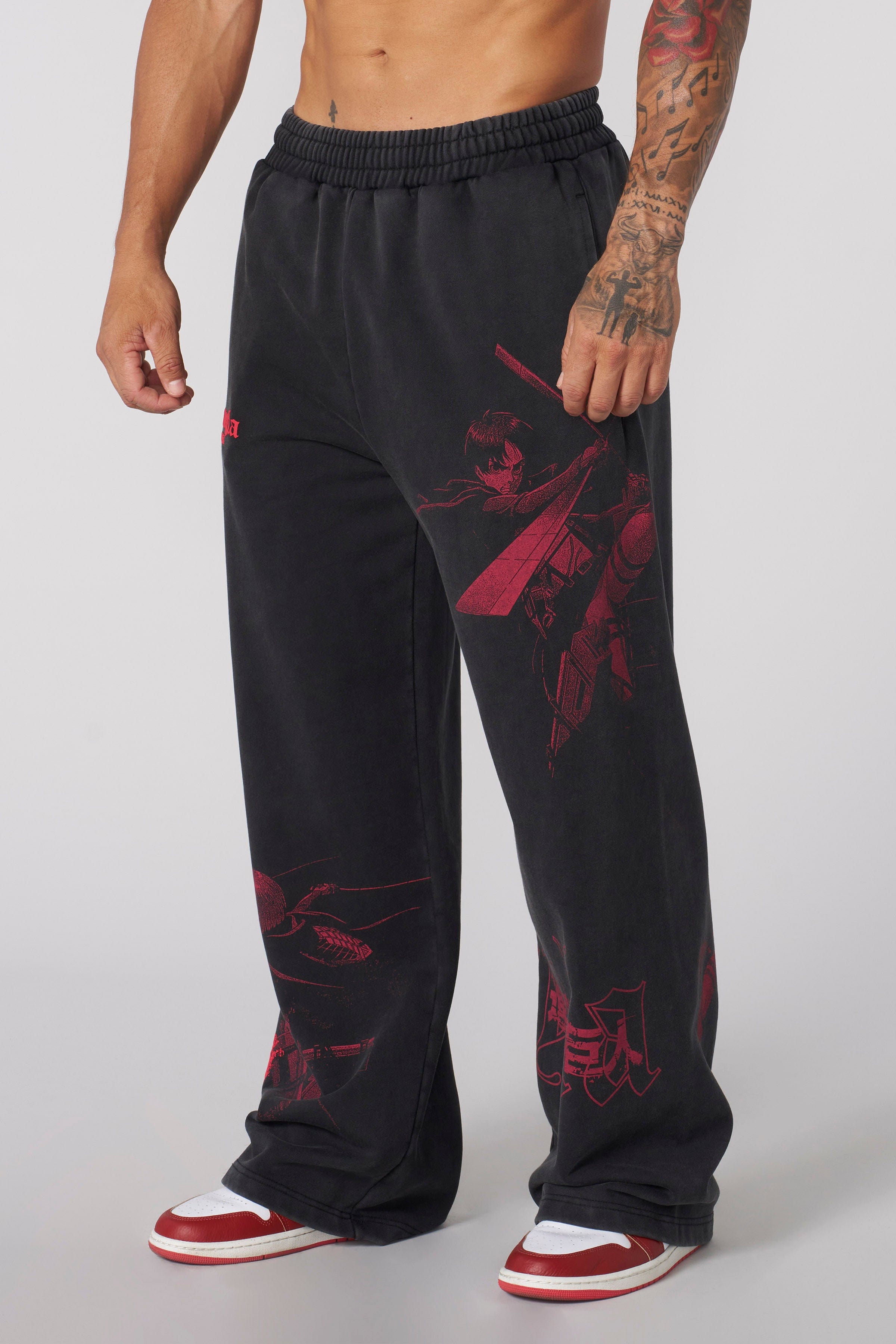 2128 - AOT©  x YLA Baggy Joggers